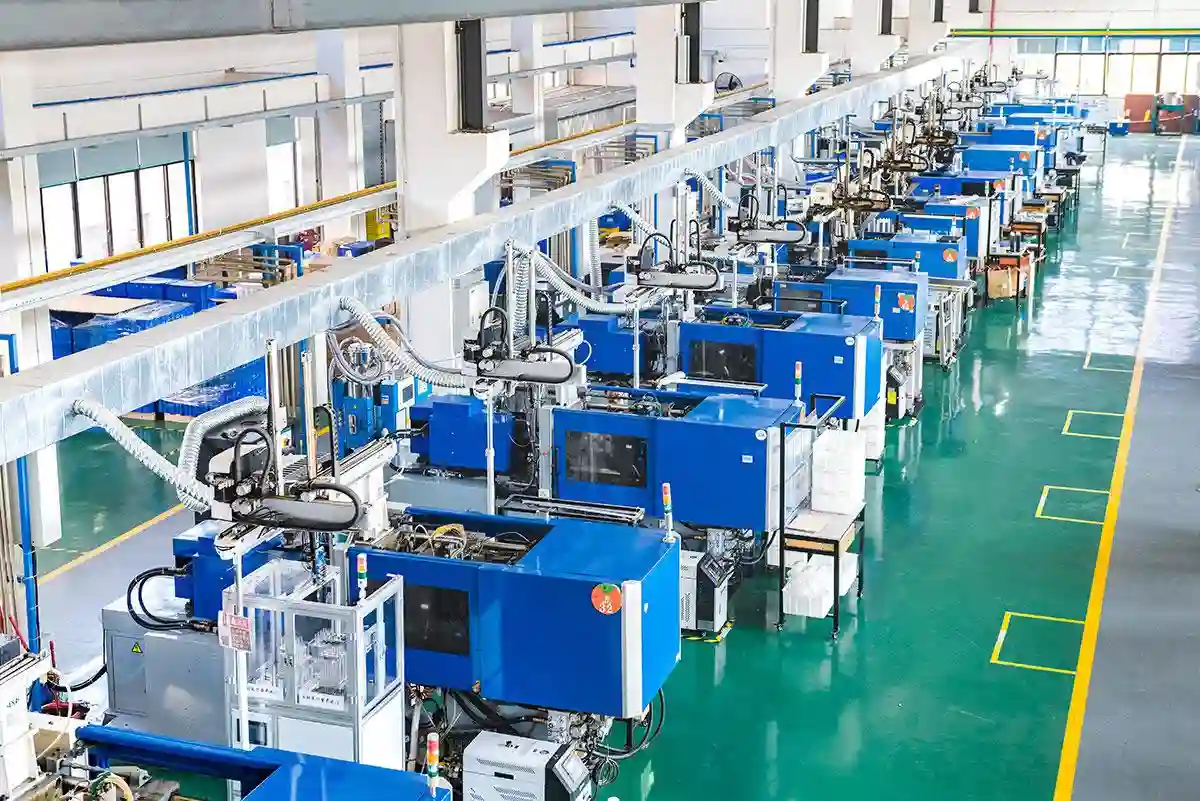 Sochen High-Tonnage Injection Molding Machine Fleet